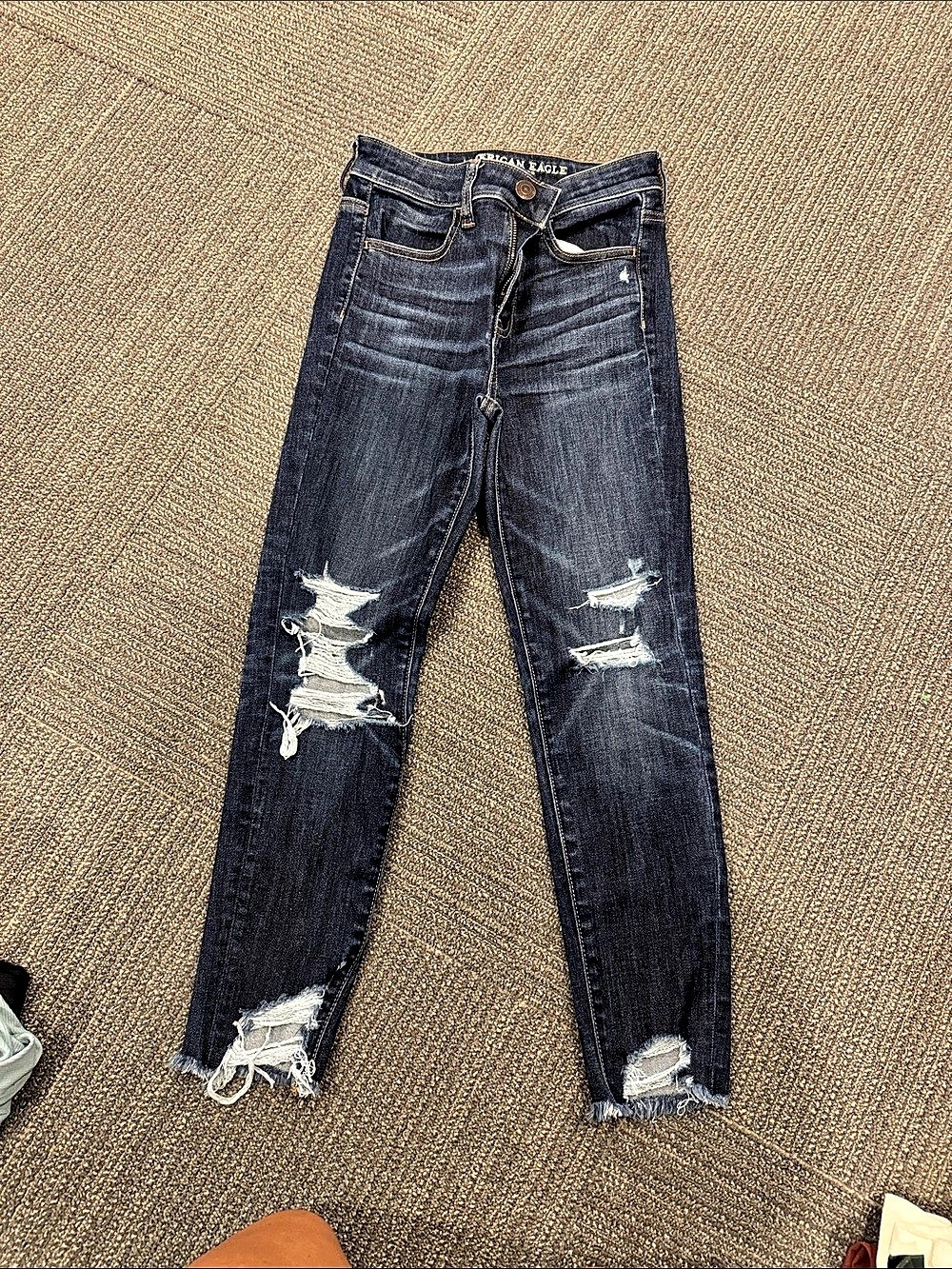 American Eagle Outfitters AE Ne(x)t Level Ripped High-Waisted Jegging Crop Blue